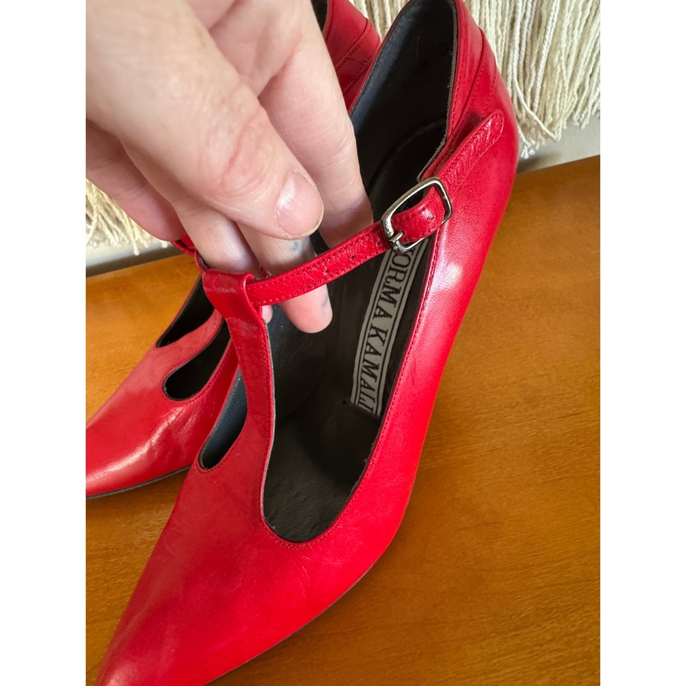 80s Vintage NORMA KAMALI Made In Italy Red Leather T Strap Stiletto Heels Size 7 - Picture 3 of 15